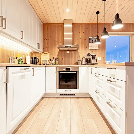 Beautiful Mountain View In Lofoten * Pettvik